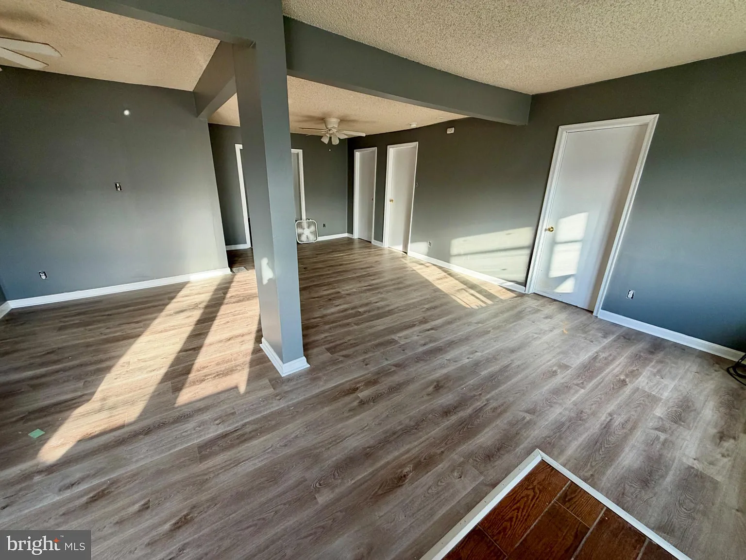 4 bed, 1.0 bath, 1188 sqft, $2,450 — Photo 3