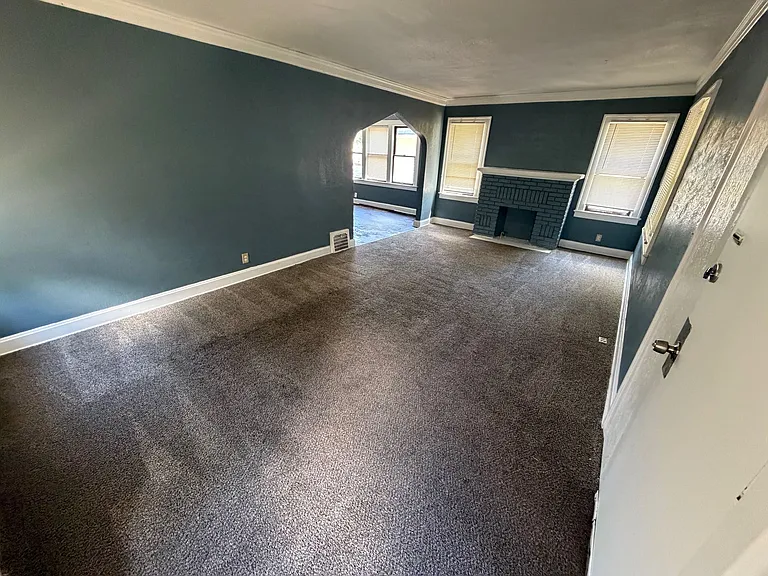 5443 Garfield Ave — Photo 6