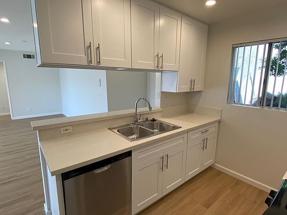 4th image of 311 E Cedar Ave APT 102