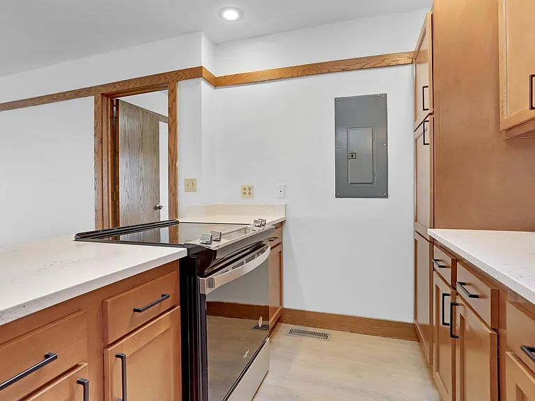 206 W William St #A — Photo 7