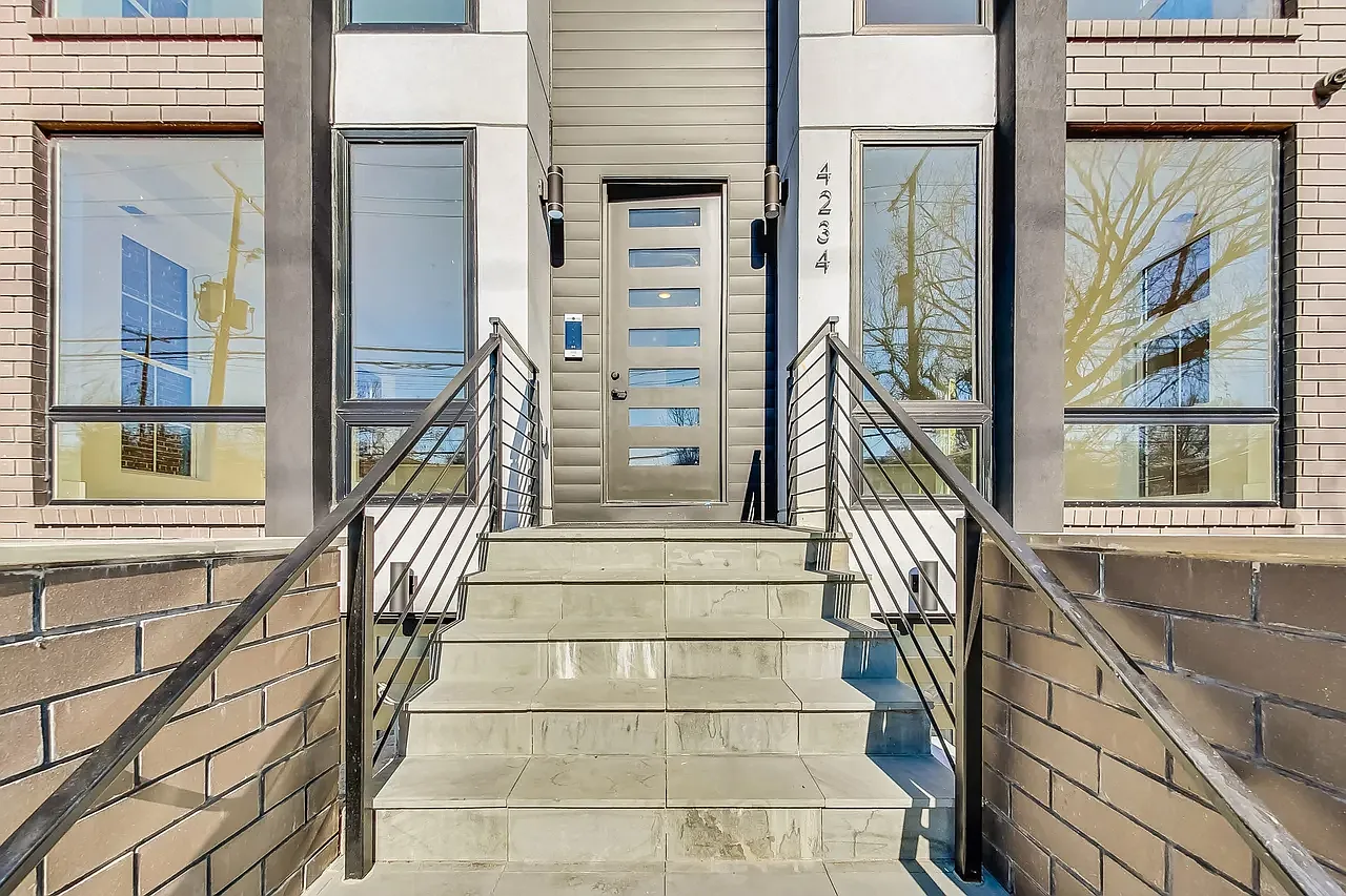 2 bed, 830 sqft, $2,500 — Photo 4