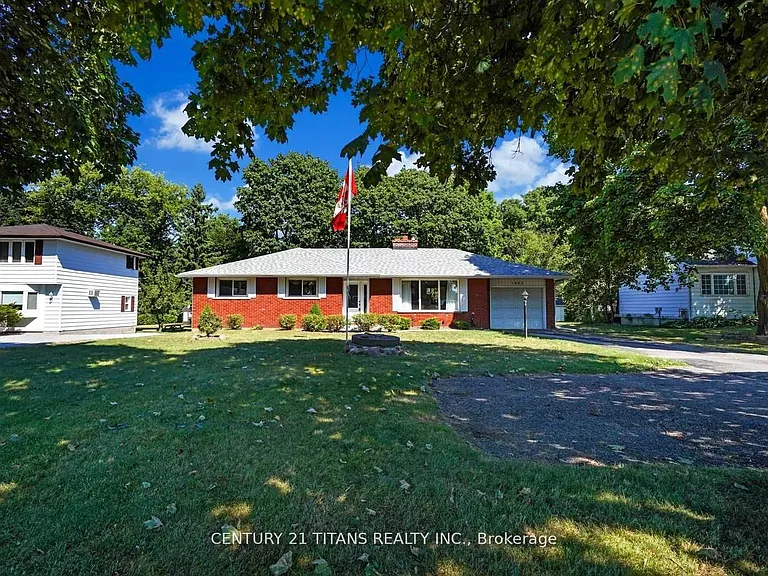 1602 Highway 2 N — Photo 2