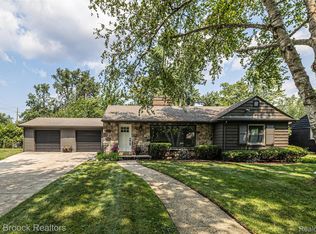 16240 Amherst Ave, Beverly Hills, MI 48025