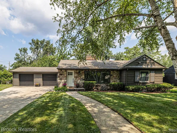 16240 Amherst Ave, Beverly Hills, MI 48025