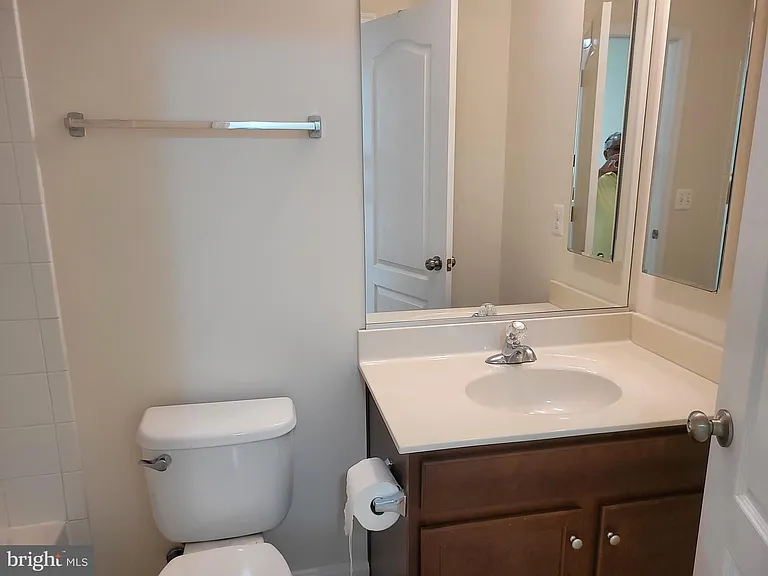 25117 Sweet Myrtle Sq — Photo 36