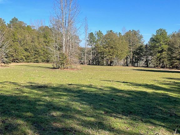 4th image of 529 Sand Bottom Rd