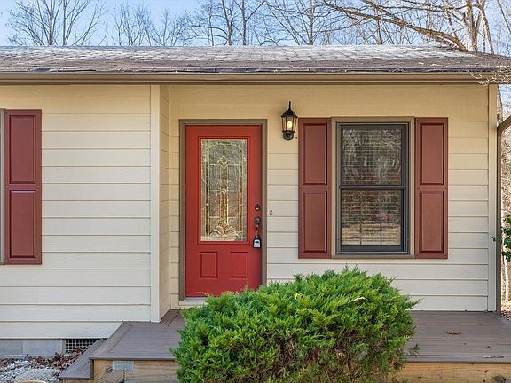 3rd image of 1025 Mount Olive Rd