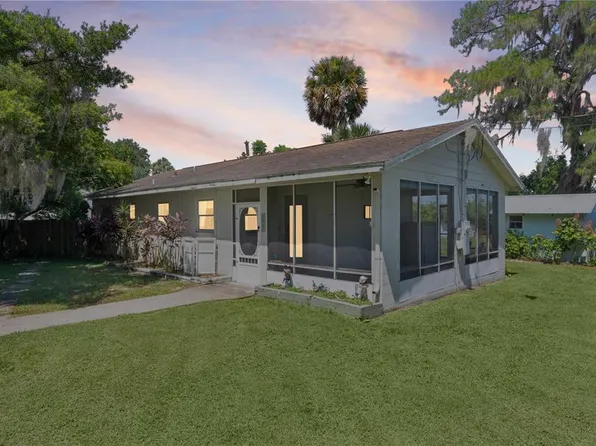 5627 Indiana Dr, Lady Lake, FL 32159