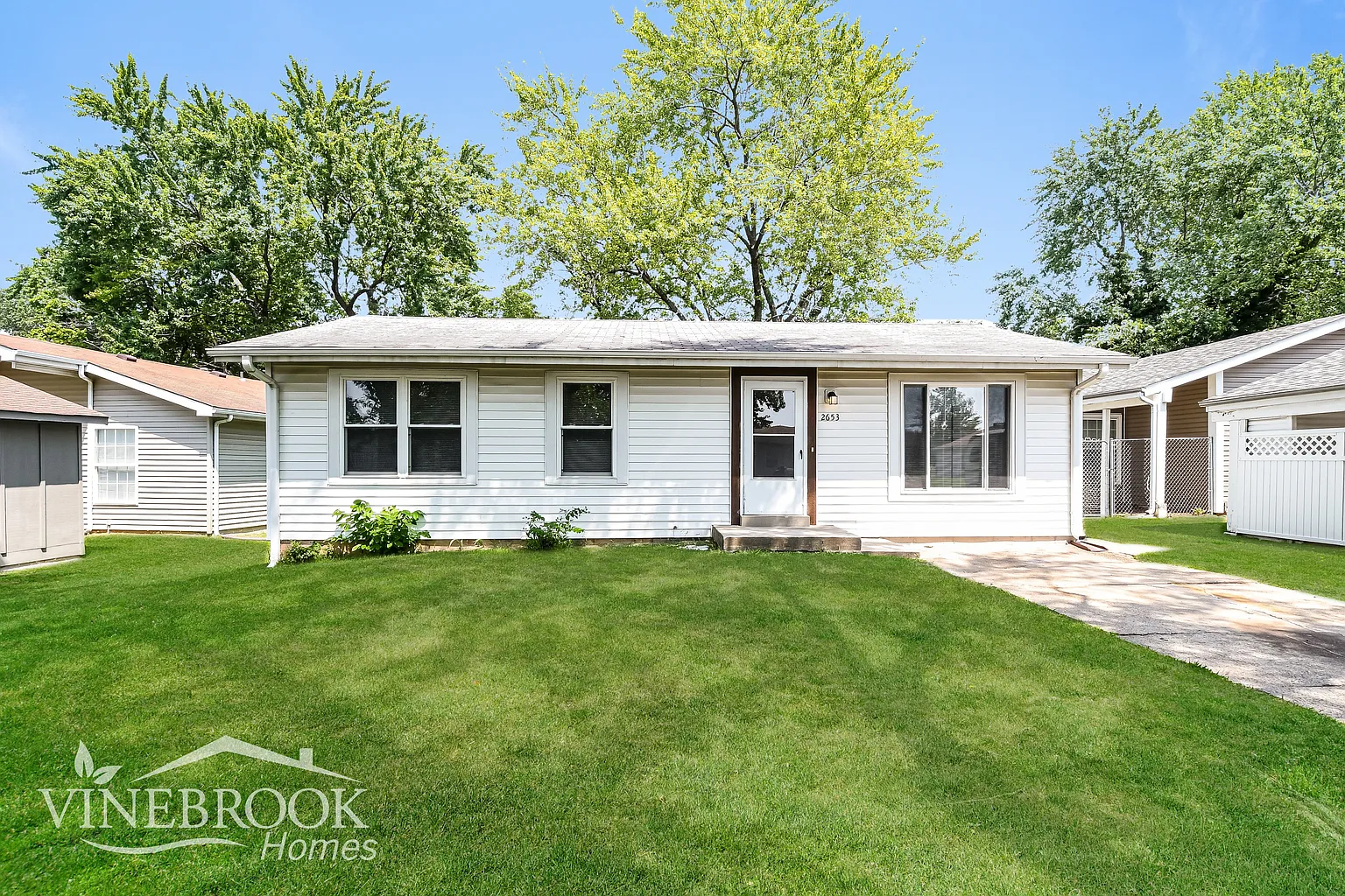 2653 Blue Heron Dr photo 1