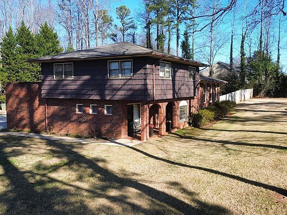 2nd image of 419 Forest Lane Dr