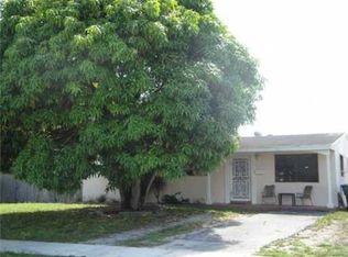 900 N 70th Ter, Pembroke Pines, FL 33024