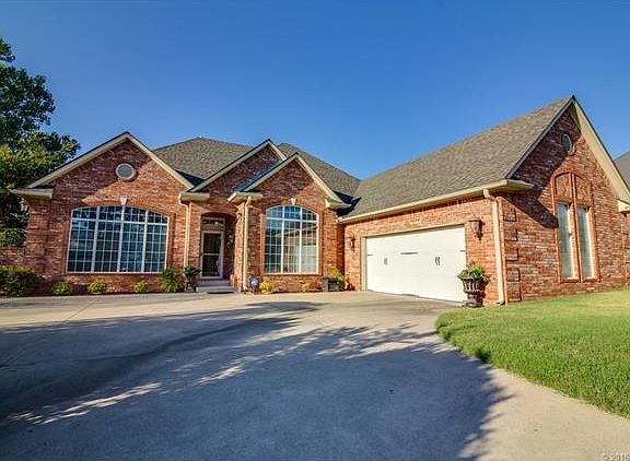 Closer view of front exterior