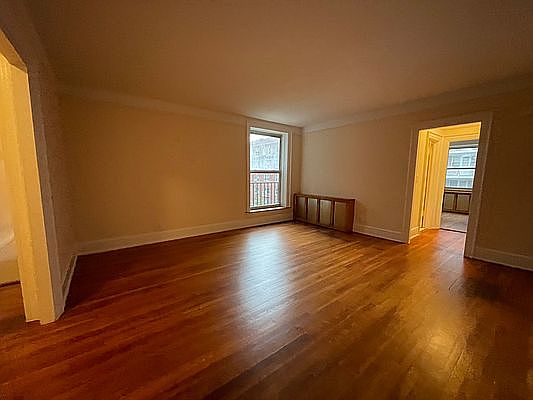 3rd image of 6940 108th St APT 5