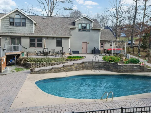 1909 Beech Cove Dr NW, Cleveland, TN 37312