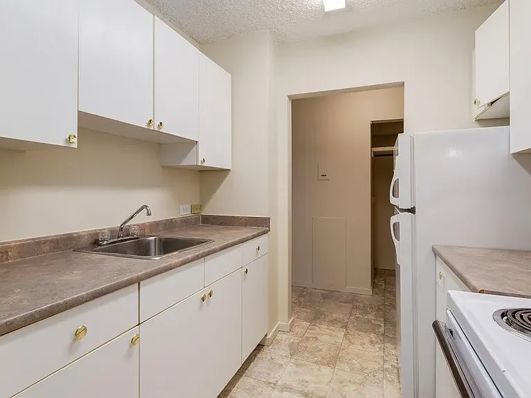 606 23rd Ave SW — Photo 30