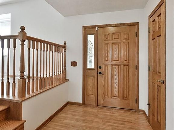 3rd image of 15112 Versaille St