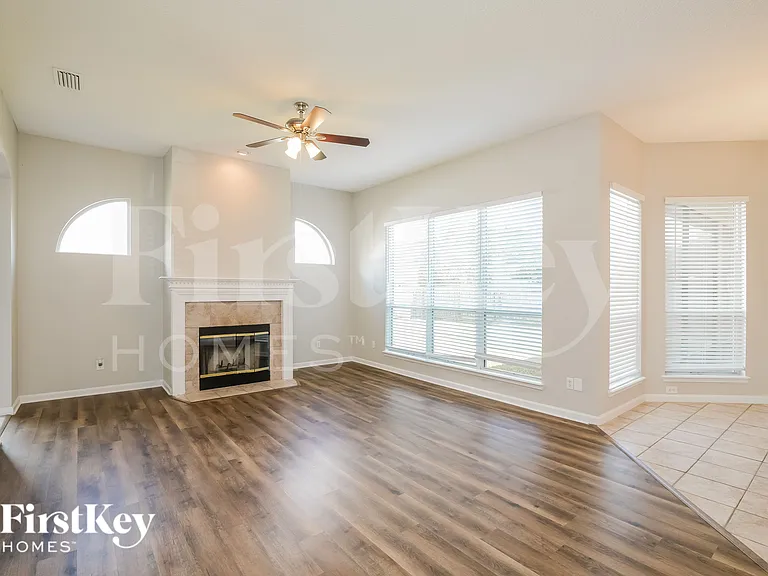 3532 Silver Bluff Blvd — Photo 3