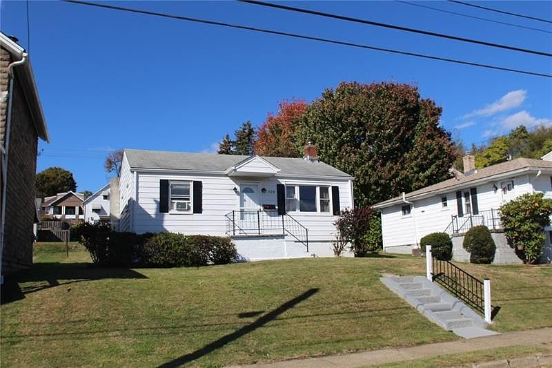 1st image of 925 Arlington Ave
