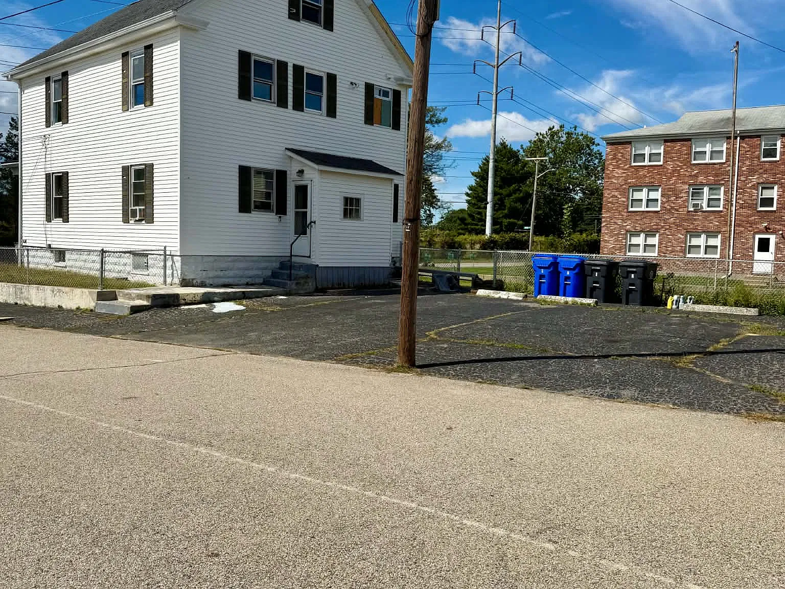 2 bed, 832 sqft, $2,000 — Photo 2
