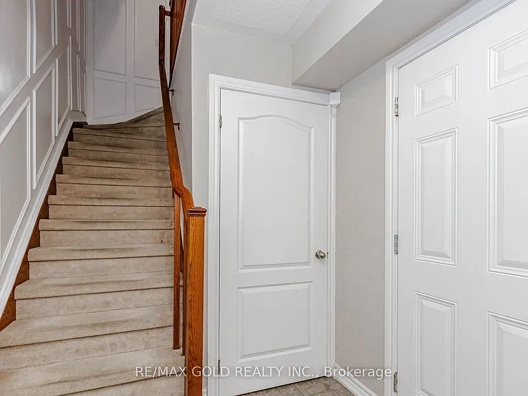 12 Cailiff St — Photo 9