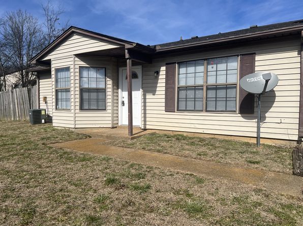3306 Chesapeake Cir