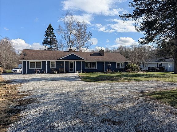 4th image of 6759 E Lake Rd