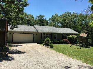 521 Cedar Dr, Metamora, IL 61548