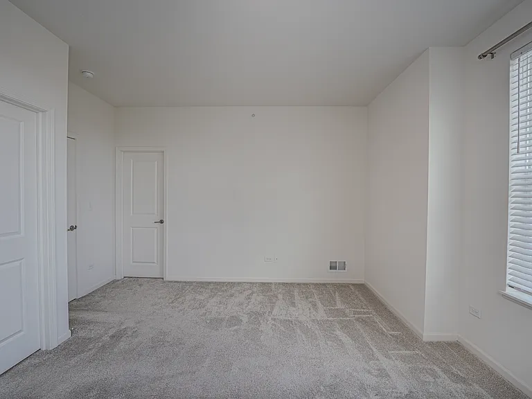2939 Showplace Dr — Photo 21