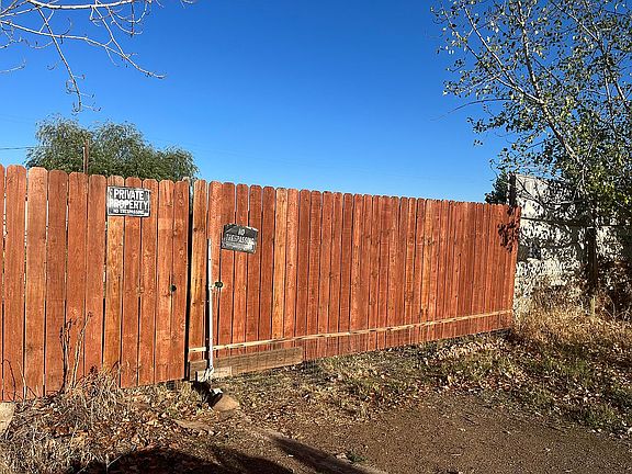 5th image of 33 Washboard Ln