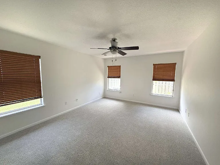 436 Bostwick Cir — Photo 18