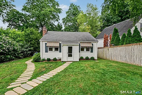 4 Highview Ave #R Photo 1 4 Highview Ave #R Photo 1