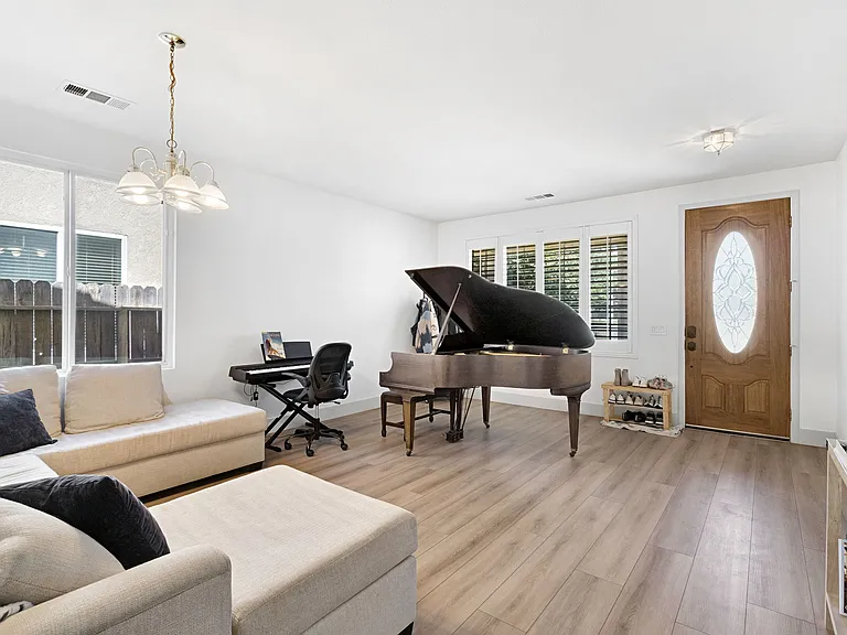 5921 W Babcock Ave — Photo 25