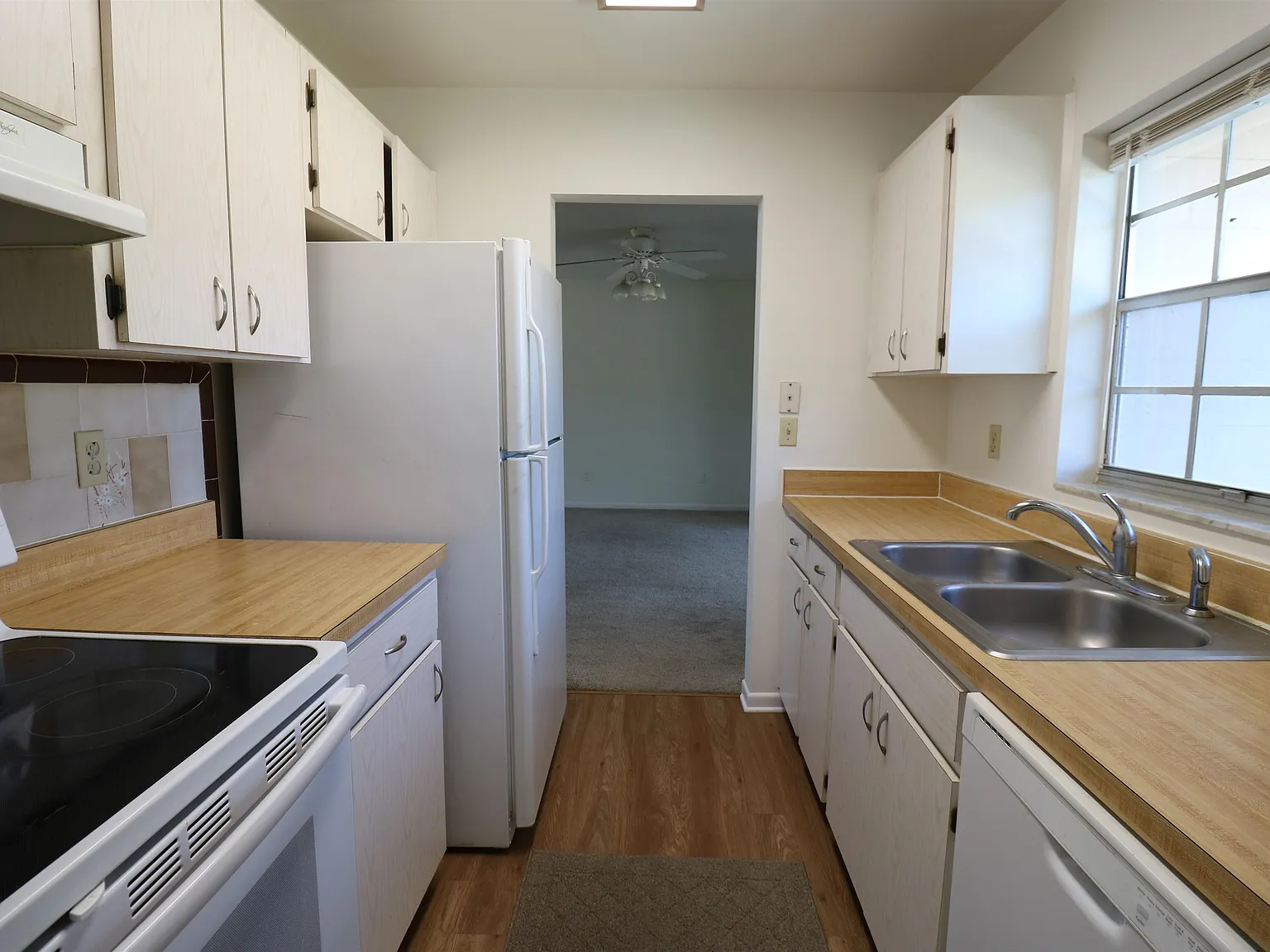 2 bed, 2.0 bath, 1036 sqft, $1,875 — Photo 4