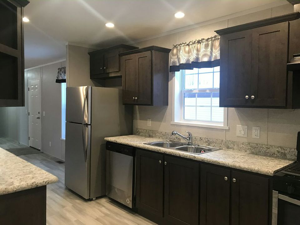 2nd image of 602 Colleen Dr