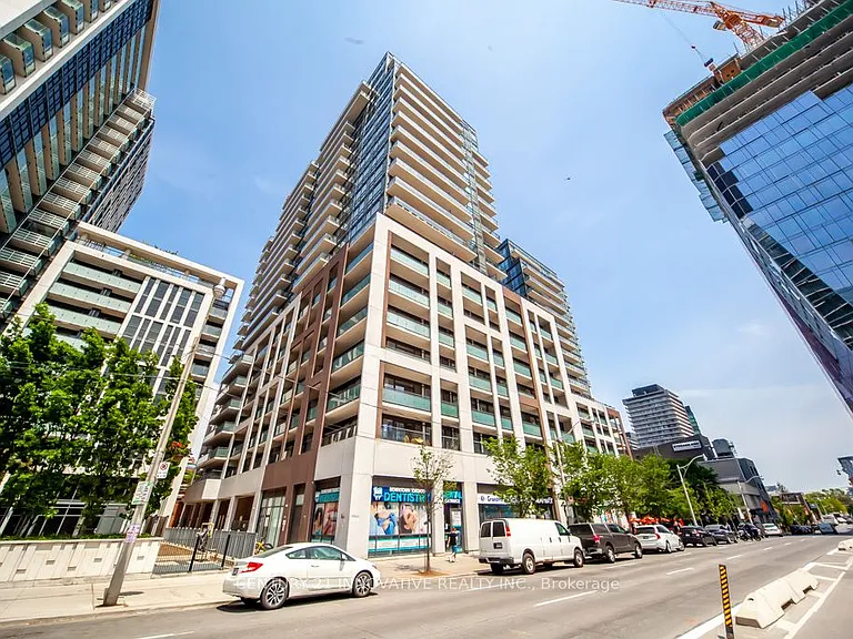 460 Adelaide St E #2023 — Photo 4