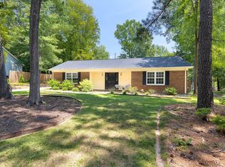 8 Summerglen Ct, Durham, NC 27713