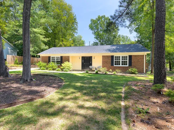 8 Summerglen Ct, Durham, NC 27713