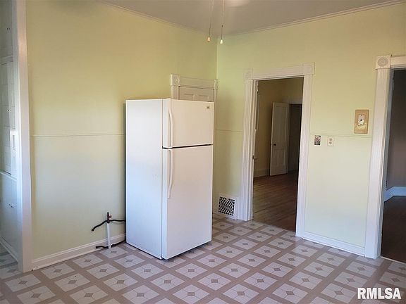 4th image of 1116 Beecher Ave