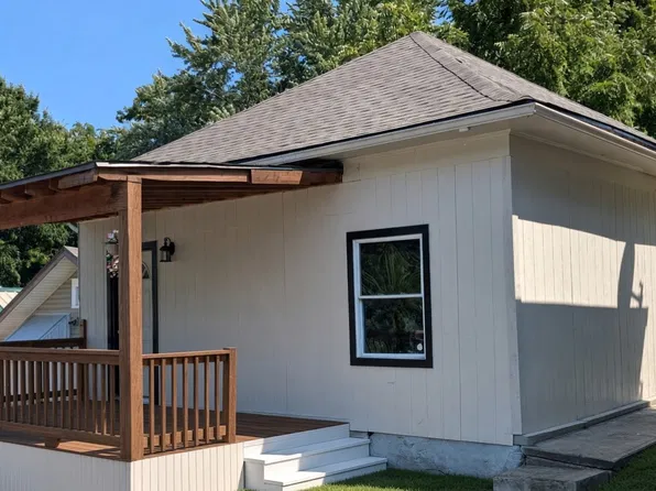 6407 E 12th Ter, Kansas City, MO 64126