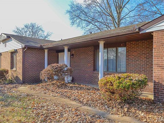 3rd image of 74 Glen Echo Dr