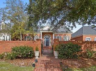 450 Saint Andrews Dr, Jackson, MS 39211