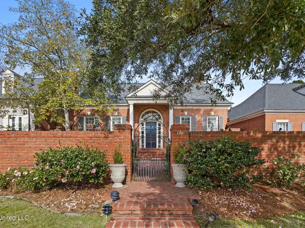 450 Saint Andrews Dr, Jackson, MS 39211