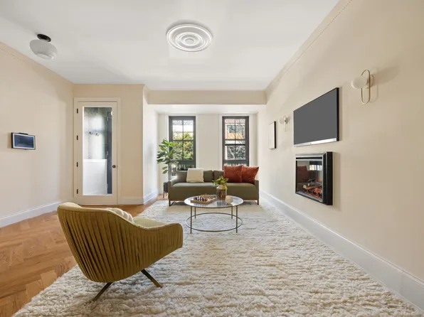 198 Putnam Avenue image 8 of 23