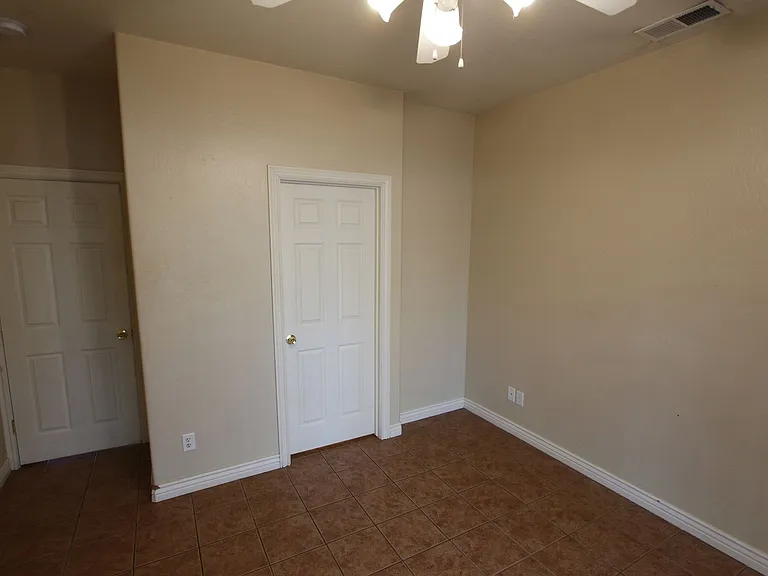 3250 S Litzler Dr — Photo 13