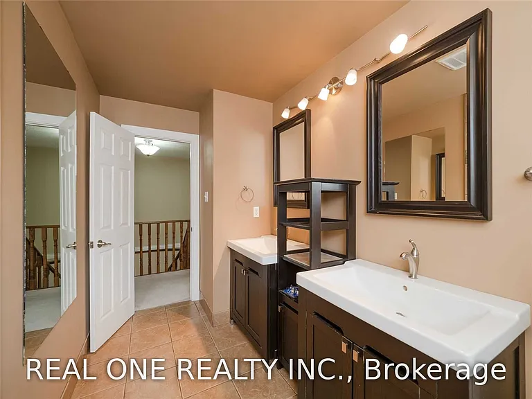1520 Greenridge Cir — Photo 11
