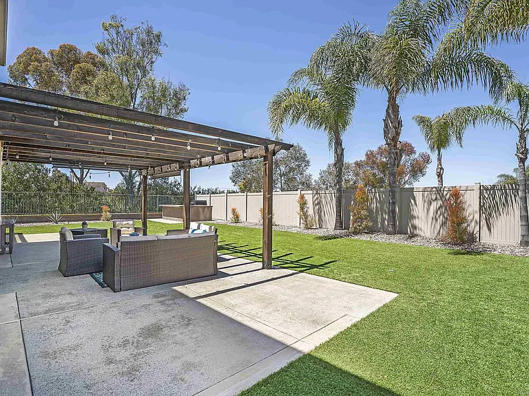 1306 Traver Ct — Photo 12