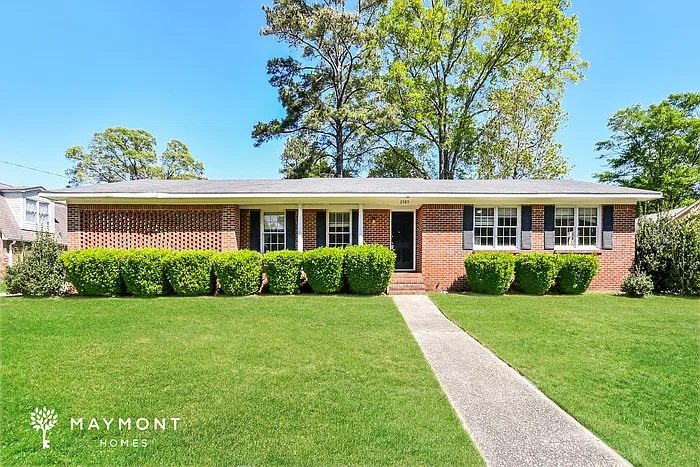 3 bed, 2.0 bath, 1744 sqft, $1,745 — Photo 1