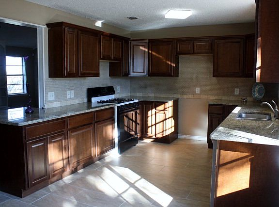 4th image of 3206 Rock Brook Dr
