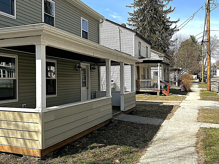 Warren St — Photo 22
