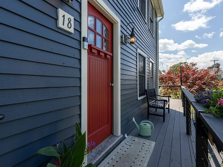 18 Walden St — Photo 5
